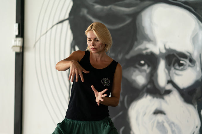 Qigong for Shoulders, Wrist, and Fingers Online Course
