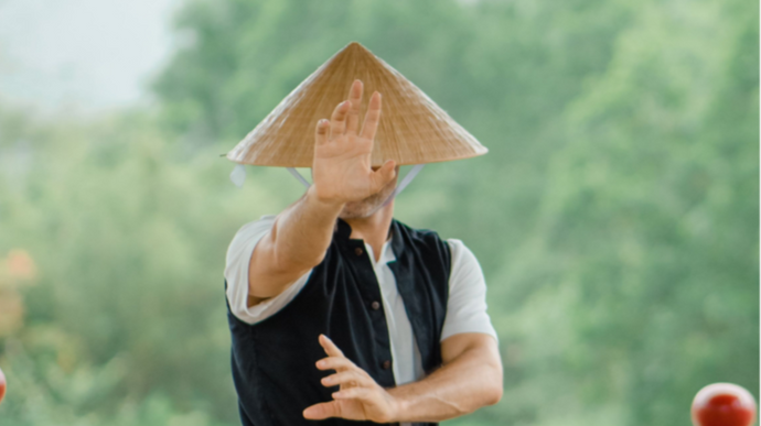 Meet your instructor: Tevia Feng