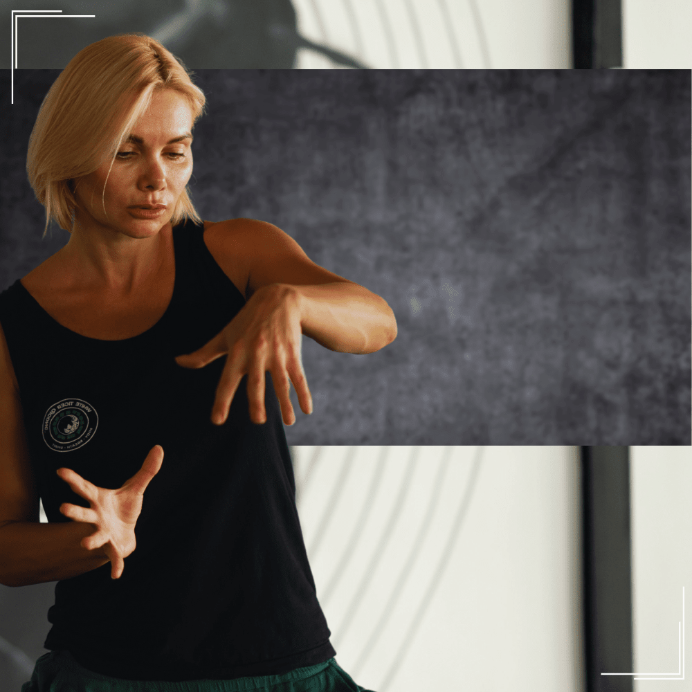 Qigong for Shoulders, Wrist, and Fingers Online Course Beginner White Tiger Qigong 